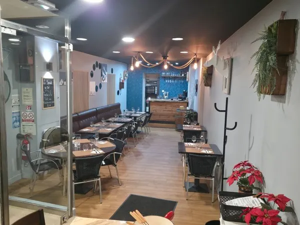 Cession droit au bail local neuf - loyer 600 - mobilier et terrasse