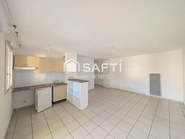 T2 avec balcon, parking et piscine - Chartrons