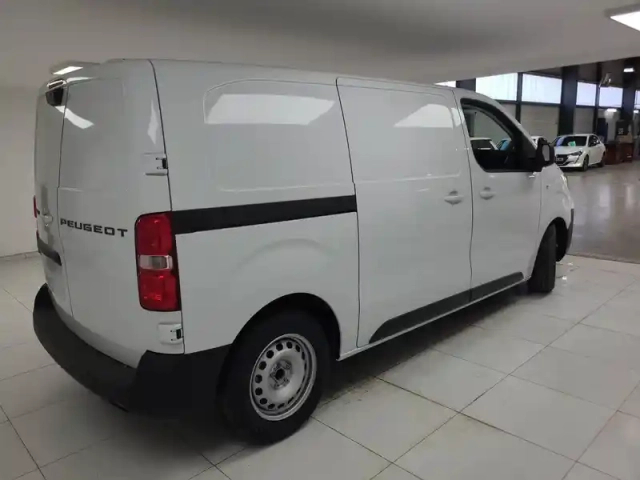 Peugeot Expert fgn m diesel 180 ch automatique — photo 6