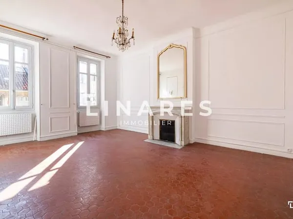 MA FAMILLE A PERIER - Appartement T6 de 188m2 - 13008