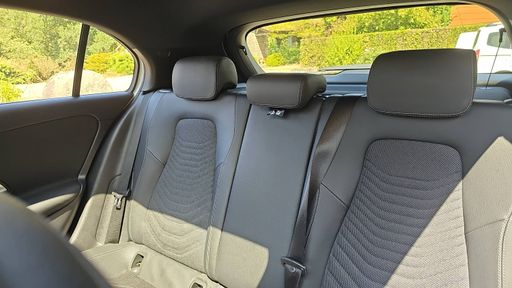 Mercedes Classe A 200 d 150 8G-DCT - AMG Line – 2022 – 101442 km – Diesel – Boîte Automatique — photo 17