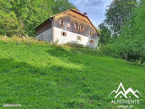Propriété 7 pièces 130 m²