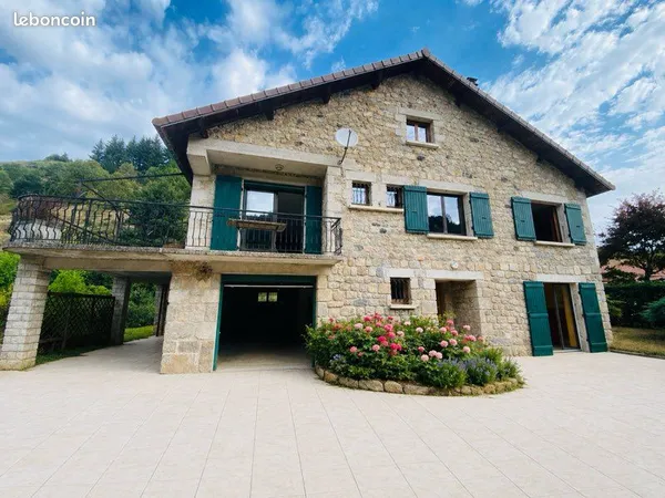 Authentique maison en pierre