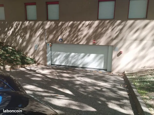 Garage box