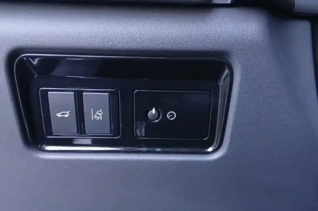 Jaguar F-Pace 2.0 d - 180 ch awd bva8 — photo 25