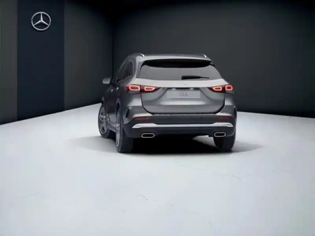 Mercedes Gla 200 d amg line — photo 48