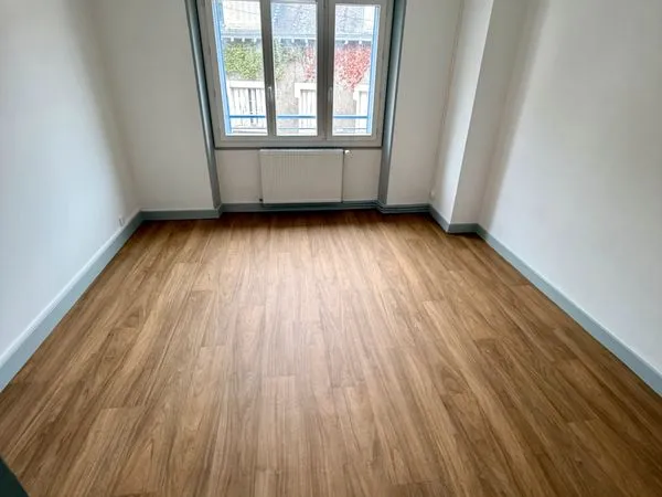 T3 Lumineux 69m² Refait à Neuf - Centre-Ville Guéret (Chauffage & Eau inclus)