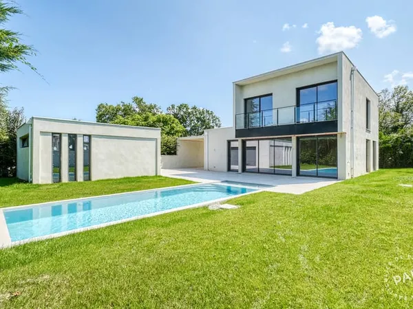 Maison 6 pièces 230 m²