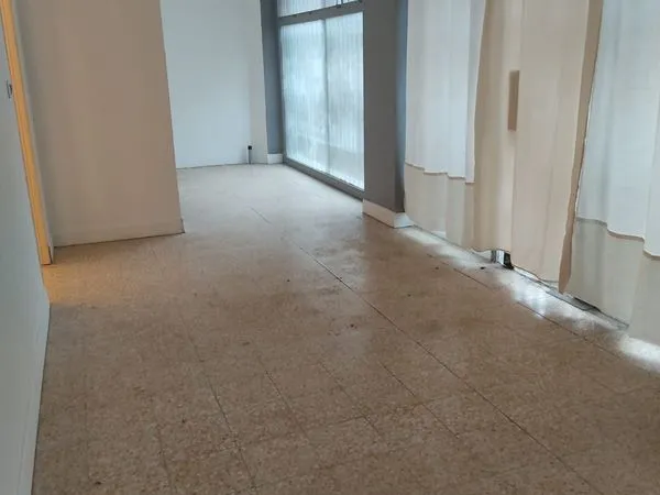 Murs commerciaux 97 m² - Béziers centre - grande vitrine