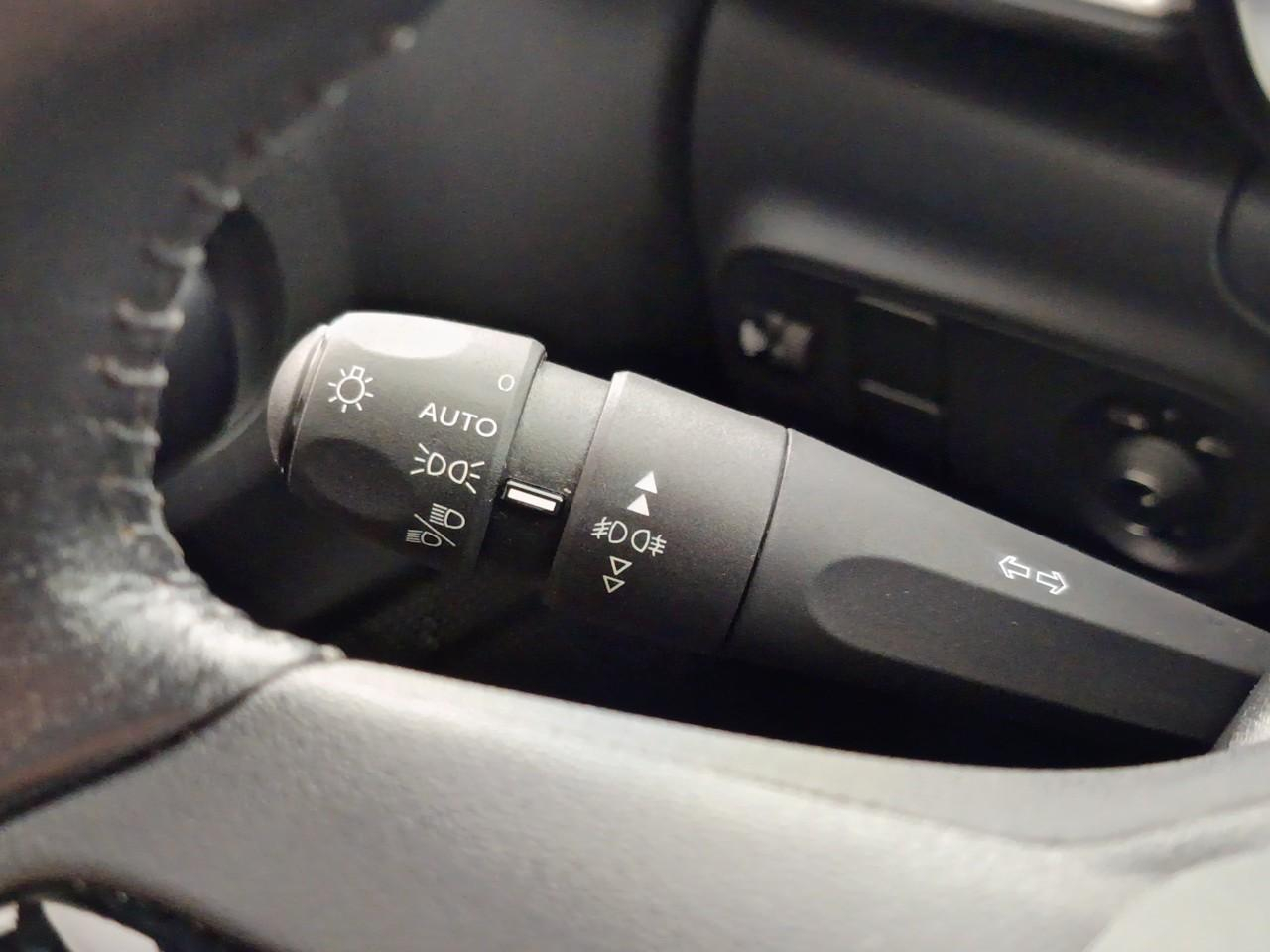 Citroën C3 puretech 110 s&s eat6 shine — photo 25