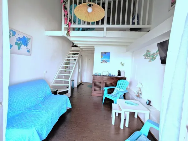 Duplex vue marina et piscine
