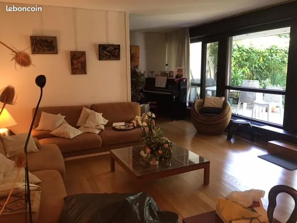 Appartement avec parking et jardin à Créteil