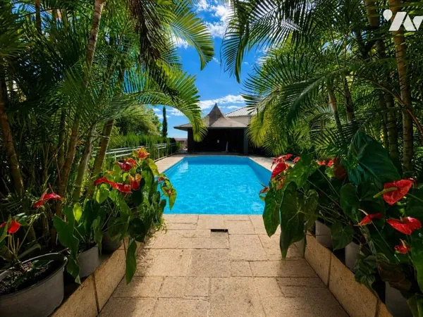 Maison 250 m²
