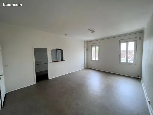 Studio 1 pièce 40 m²