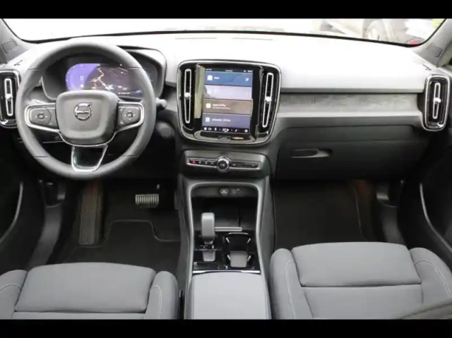 Volvo C40 recharge extended range 252ch plus — photo 28