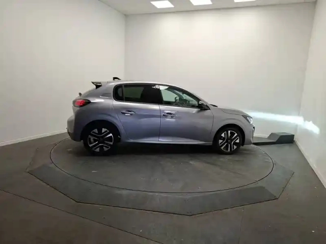 Peugeot 208 hybrid 100 e-dcs6 — photo 6
