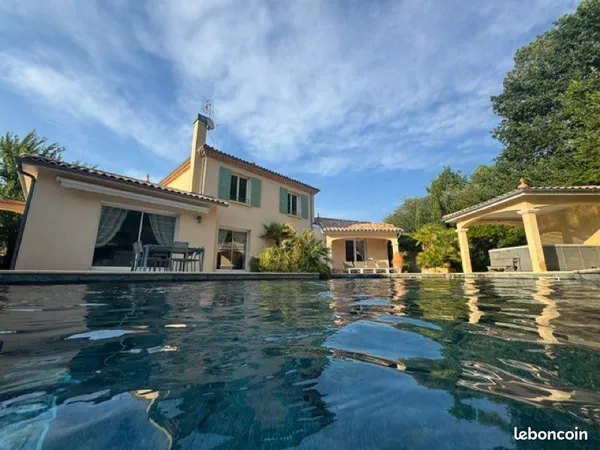 Magnifique villa avec piscine