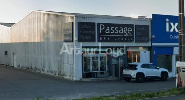 Local commercial 293 m²