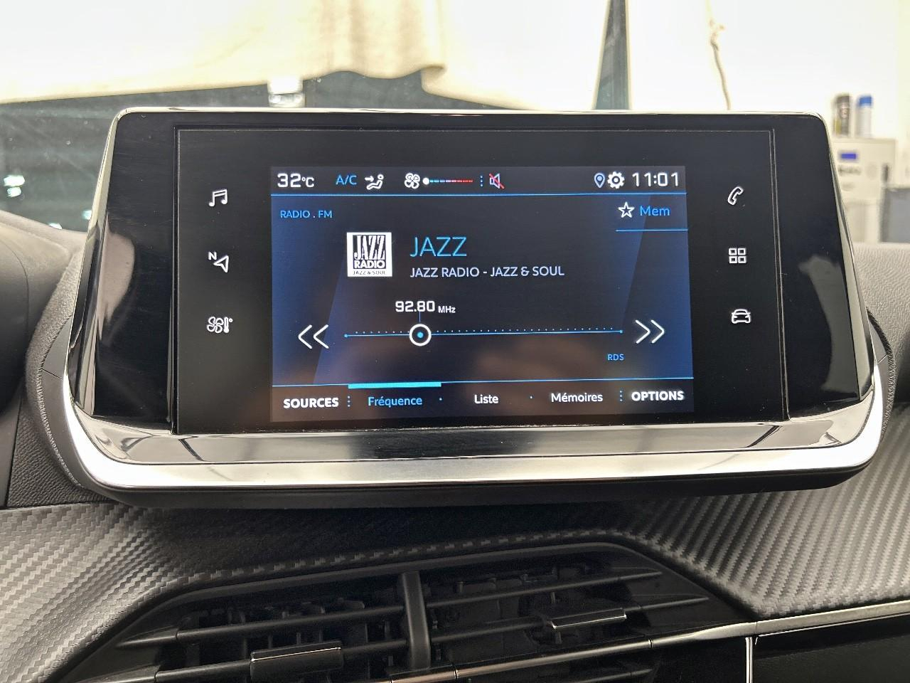 Peugeot 208 bluehdi 100 s&s bvm6 style — photo 11