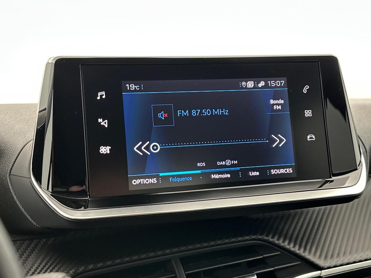 Peugeot 2008 puretech 100 s&s bvm6 allure — photo 22