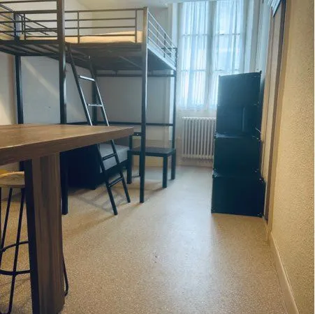 Studio f1 meublé - dole centre-ville - 480 charges comprises