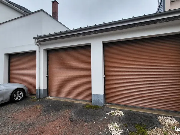 Hangar 50m2 portes sectionnelles