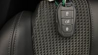 Peugeot 2008 1.2 PureTech 130ch S&S GT EAT8 — photo 16
