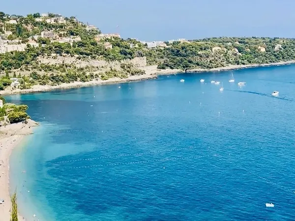 Roquebrune-Cap-Martin–Propriété d’exception à rénover avec vue mer, proche Monaco