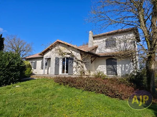 Maison Saint Christophe Du Bois 6 pièce(s) 140 m2