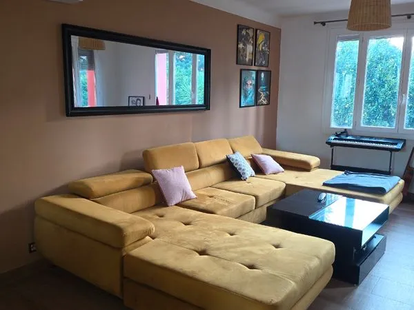 Maison + 1 studio + 1 appartement + 2 dépendances + piscine