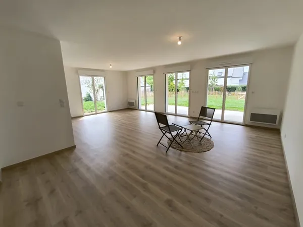 APPARTEMENT T5 DE STANDING AVEC GRAND JARDIN