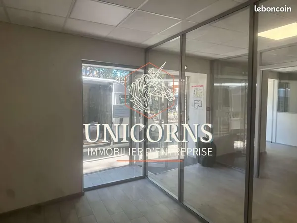 Bureaux 133 m²
