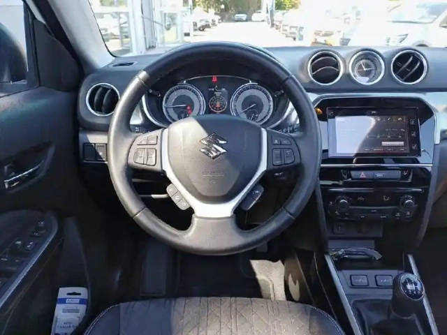 Suzuki Vitara 1.0 boosterjet — photo 9