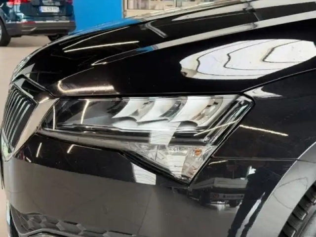 Skoda Superb combi 2.0 tdi 150ch scr business dsg7 — photo 9