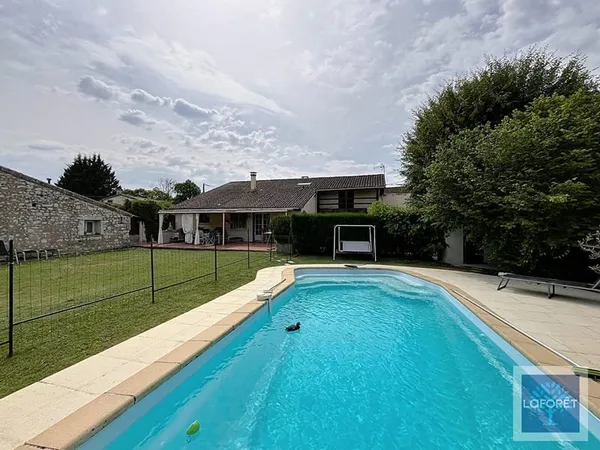 Maison de charme 4 chambres avec piscine