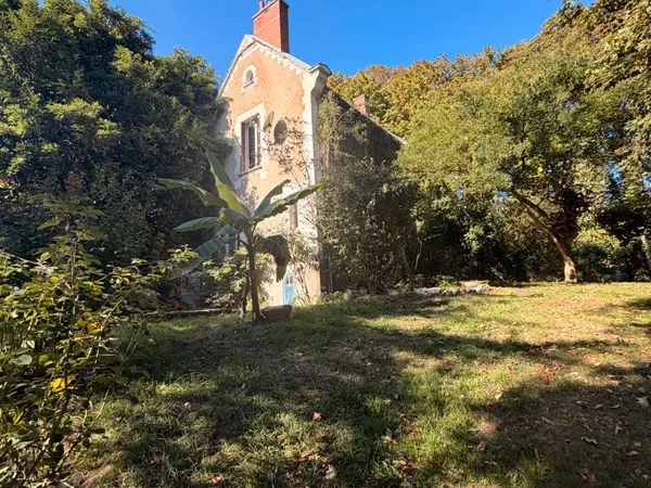 Maison meublée 100 m² avec jardin, terrasse et garage — Coulanges
