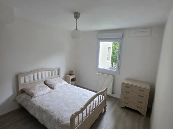 Location T3 meublé entièrement rénové 65m2