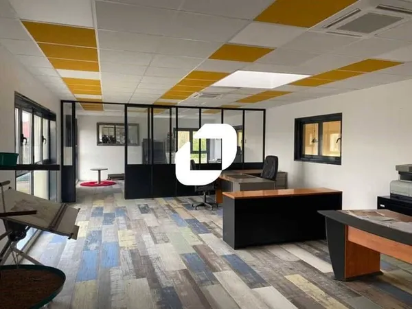 Bureaux 87 m²