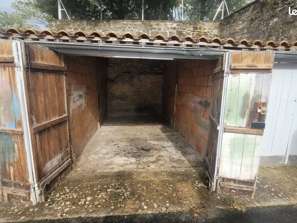 Garage / Box stockage / Garde meubles à louer
