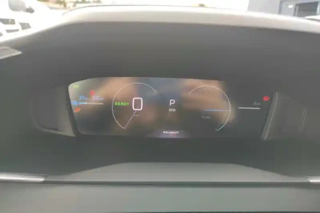 Peugeot 208 electrique 50 kwh 136ch — photo 52