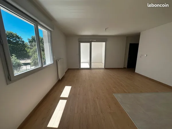 T3 neuf 62,56 m² - Terrasse 10 m² - Tram à 50 m - Parc Drapeau