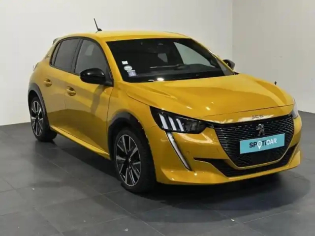 Peugeot 208 1.2 100 gt line eat8 i-cockpit gps camera led — photo 3