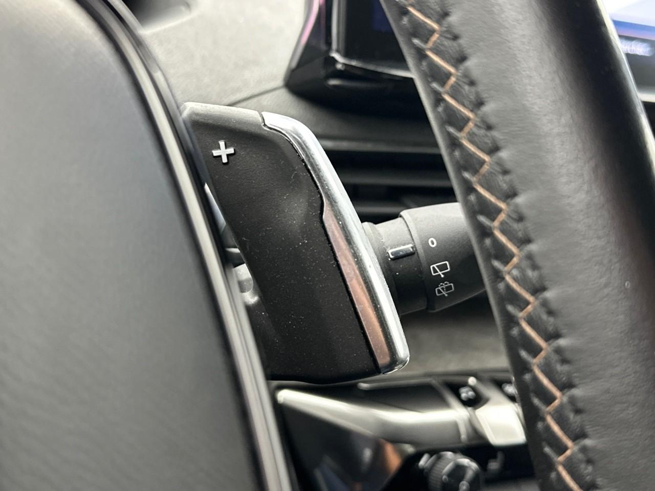 Peugeot 3008 puretech 130ch s&s eat8 gt pack — photo 21