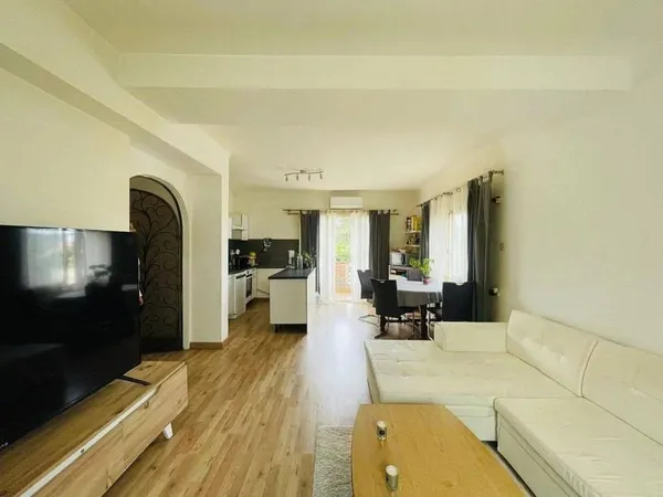Maison 7 pièces 200 m²