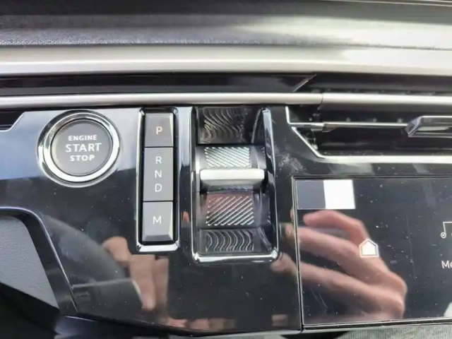 Peugeot 3008 hybrid 145 e-dcs6 — photo 54