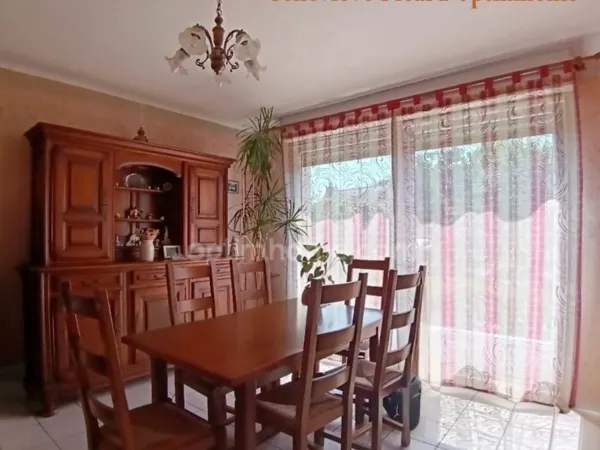 A vendre à Evellys : maison de 100 m2 au coeur de Moustoir-Remungol sur un terrain à bâtir de 1000 m