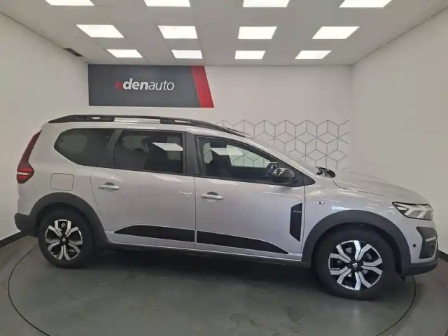 Dacia Jogger eco-g 100 7 places — photo 17