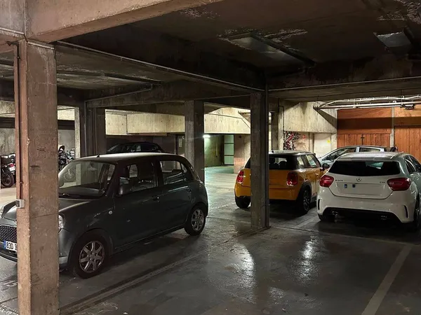Parking 11 m²