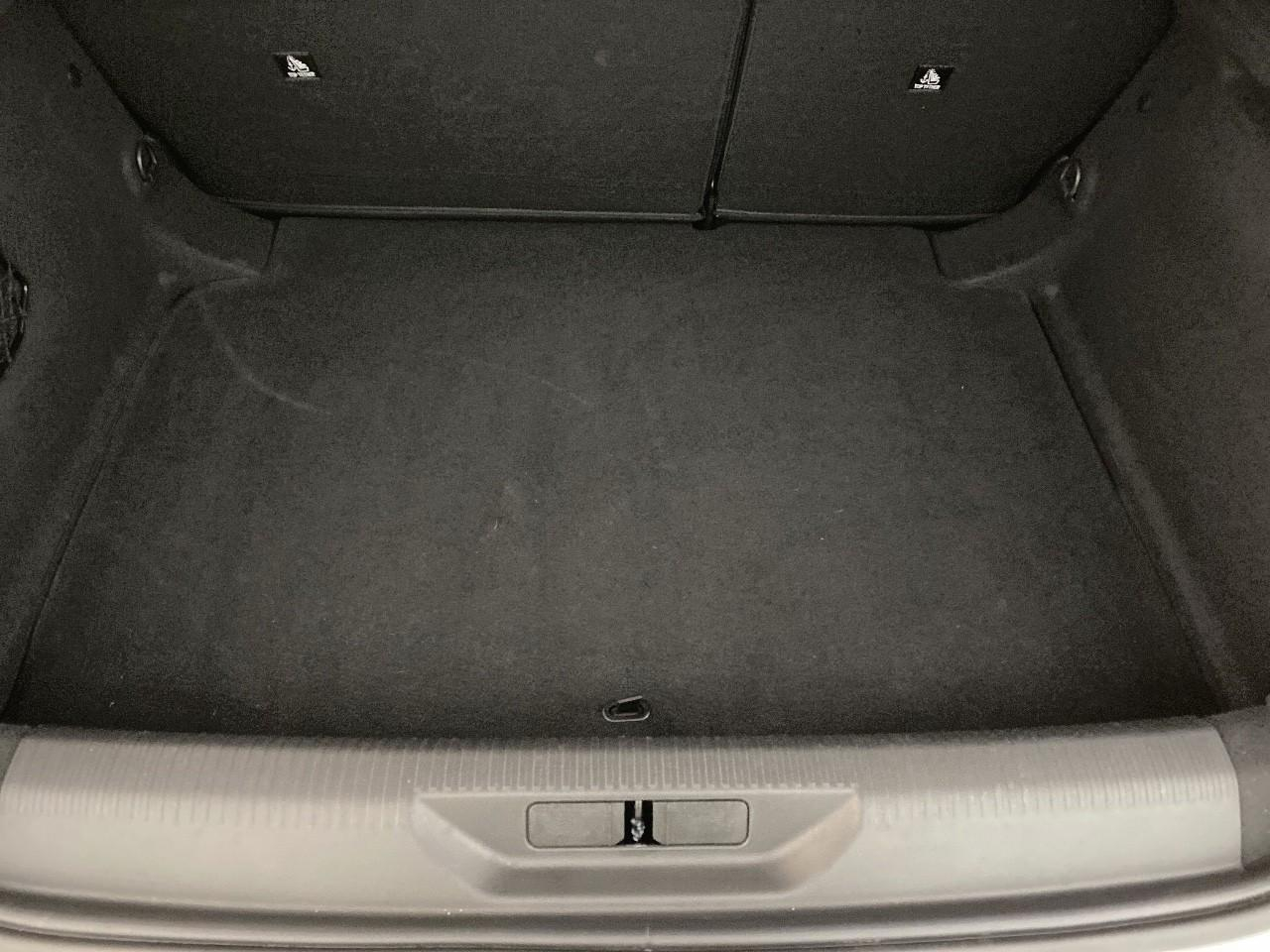 Peugeot 308 hybrid 145 e-dcs6 allure — photo 6