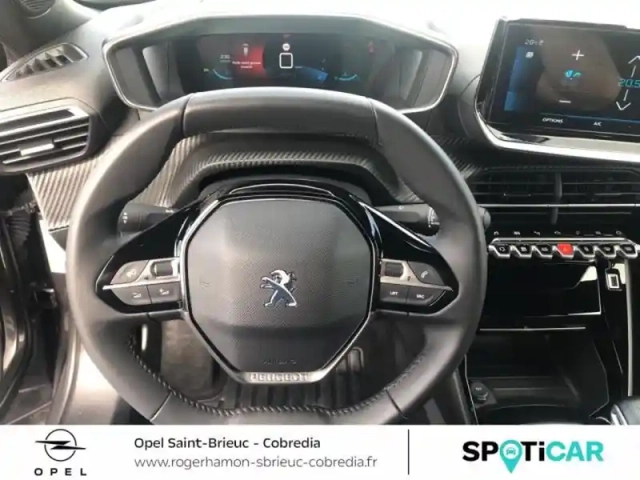 Peugeot 2008 1.2 puretech 100ch s&amp;s allure — photo 12